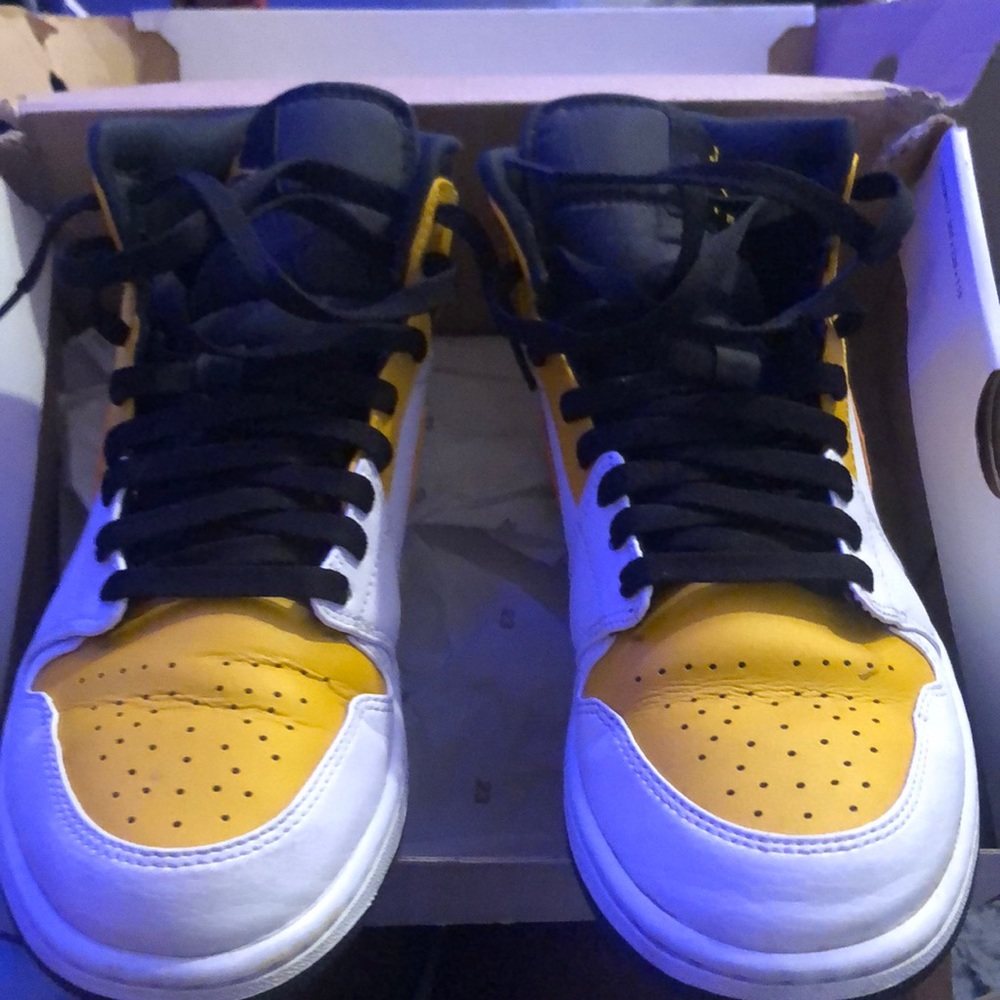 Air Jordans 1 size 8 womens brand new lightly worn